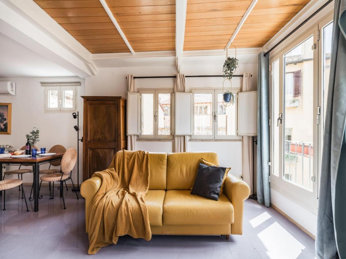 The Best Rent - Two-Bedroom Apartment With Terrace Near Trevi Fountain Rome Bagian luar foto