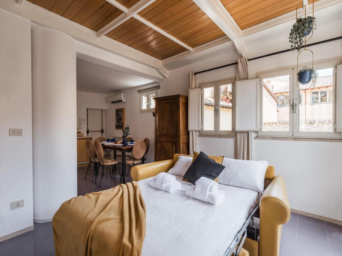 The Best Rent - Two-Bedroom Apartment With Terrace Near Trevi Fountain Rome Bagian luar foto