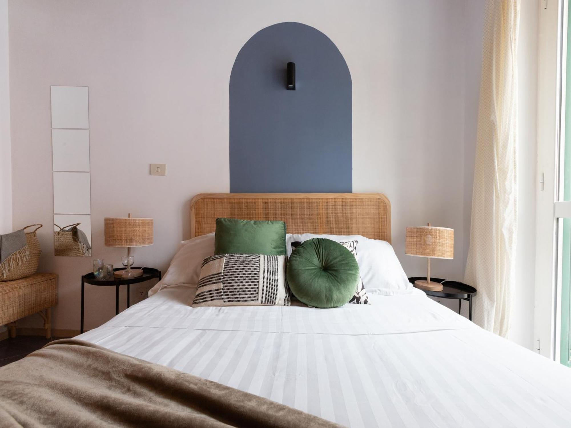 The Best Rent - Two-Bedroom Apartment With Terrace Near Trevi Fountain Rome Bagian luar foto