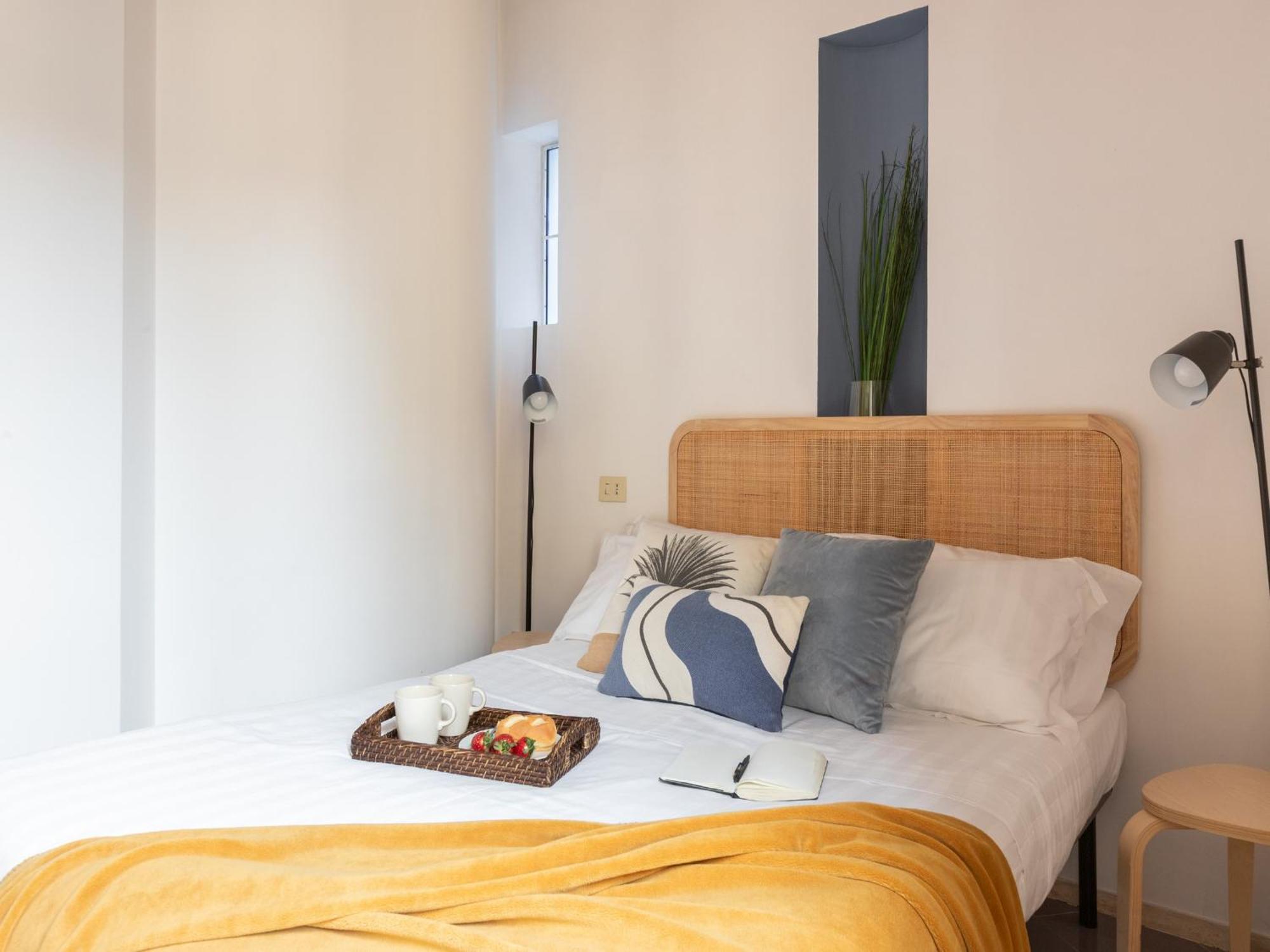 The Best Rent - Two-Bedroom Apartment With Terrace Near Trevi Fountain Rome Bagian luar foto